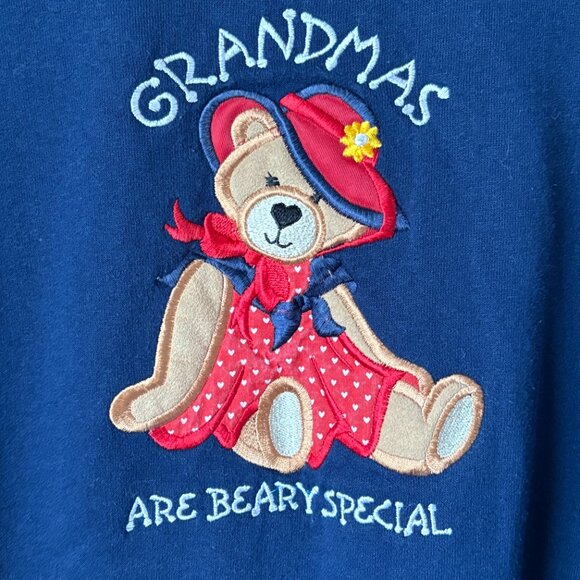 MC Energy Sportswear Women Sweatshirt Size L Crewneck Grandmas are Beary Special - Picture 4 of 13